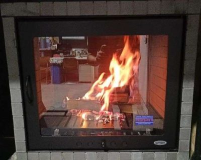 Test des Laboratoires Applus sur une cheminée avec HotFiredoor Cheminée HotFiredoor avec porte dans le test des Laboratoires Applus
